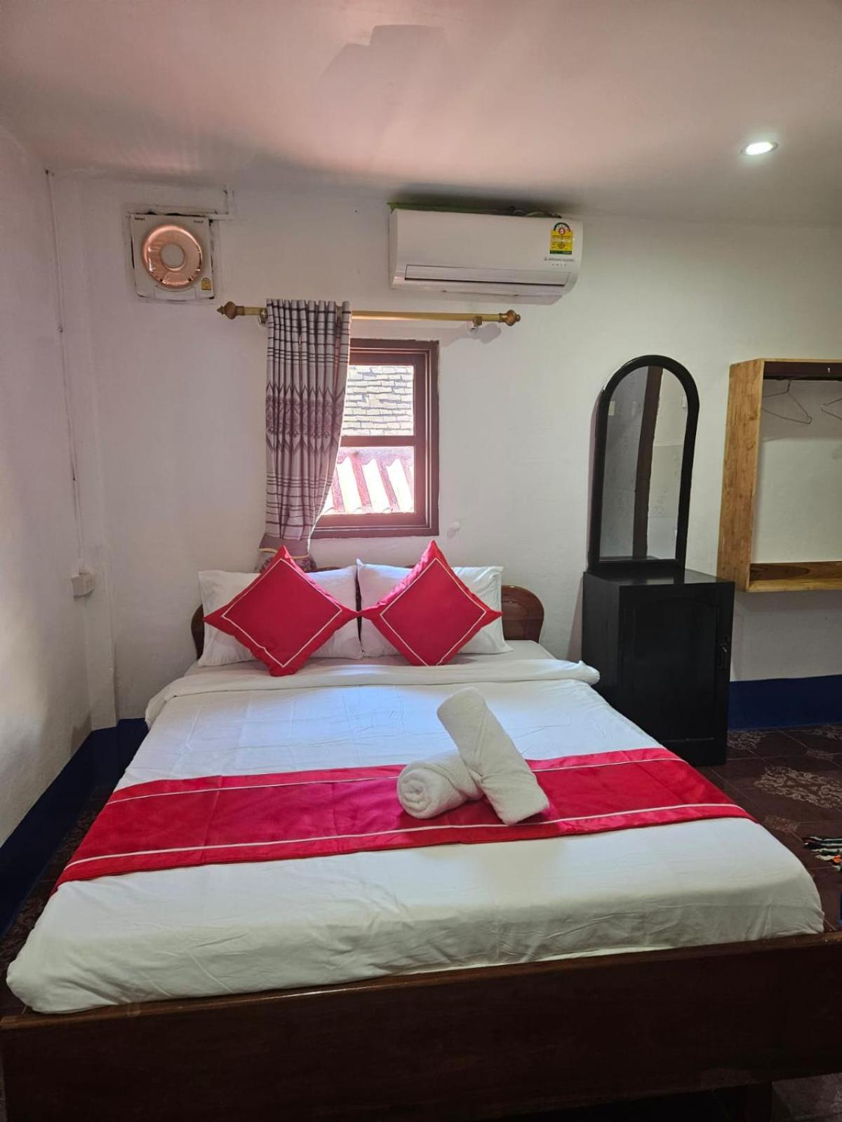 Chitlatda Bila House Bed & Breakfast Luang Prabang Exterior photo