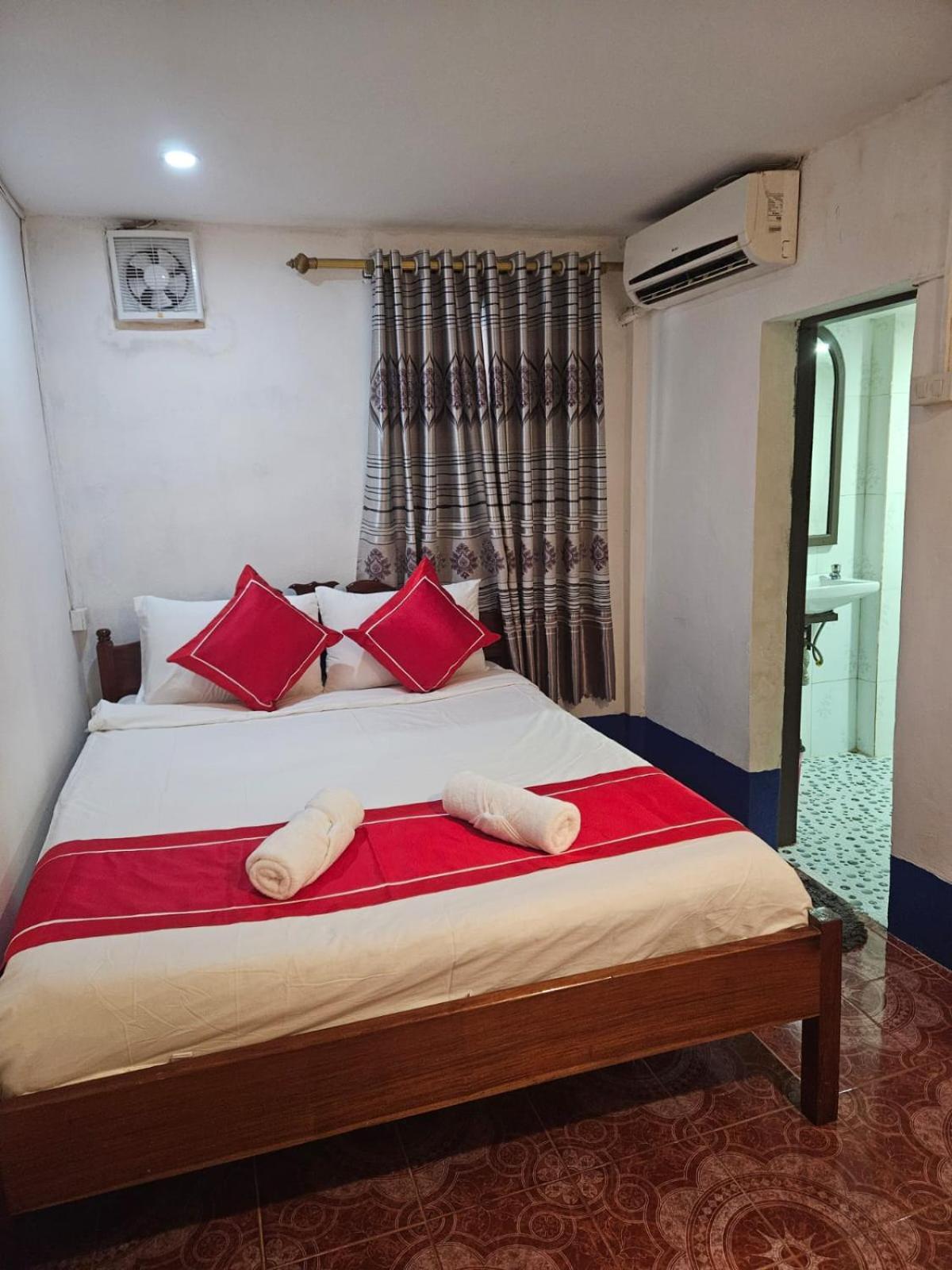 Chitlatda Bila House Bed & Breakfast Luang Prabang Exterior photo