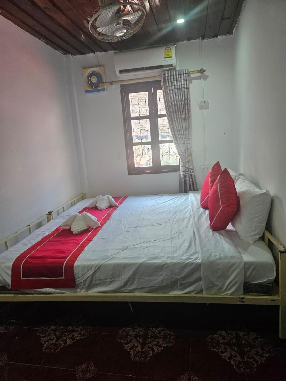 Chitlatda Bila House Bed & Breakfast Luang Prabang Exterior photo