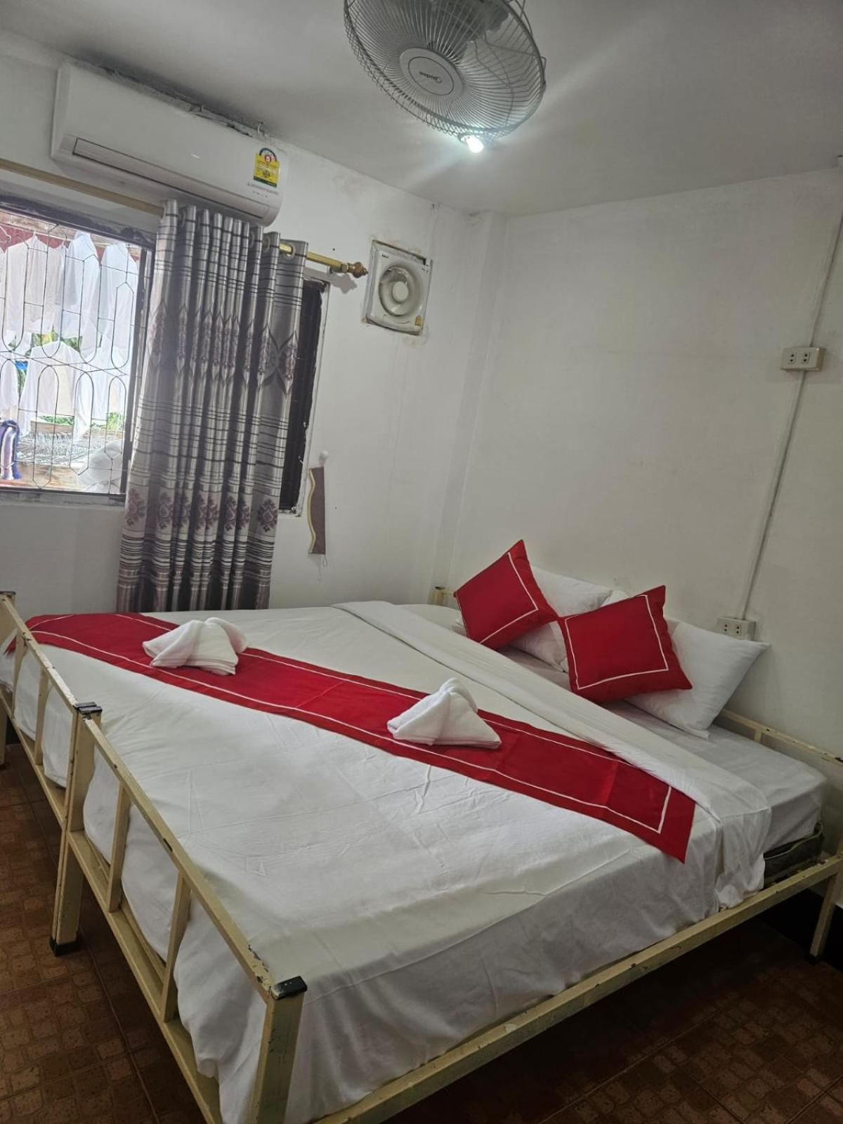 Chitlatda Bila House Bed & Breakfast Luang Prabang Exterior photo