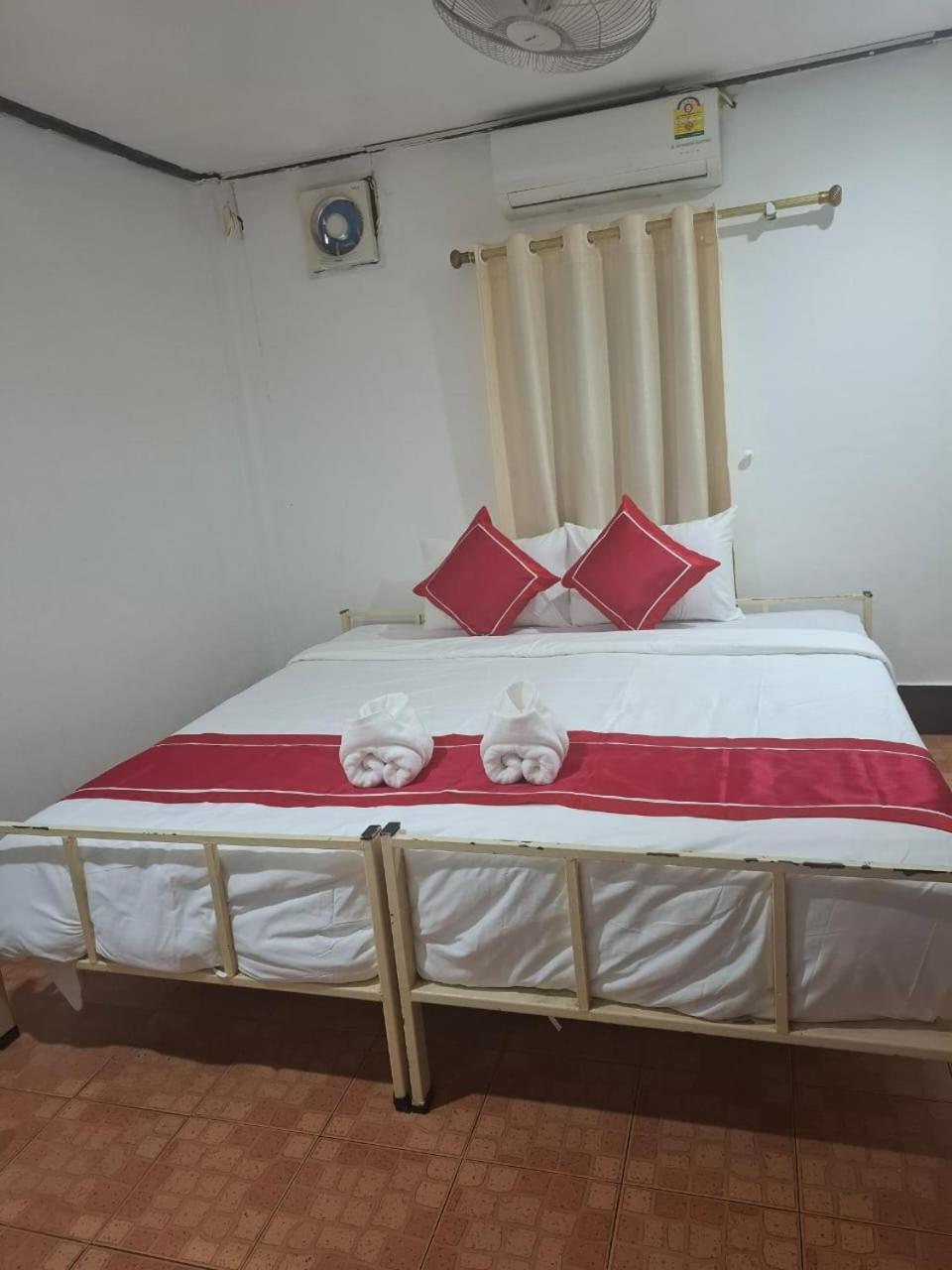 Chitlatda Bila House Bed & Breakfast Luang Prabang Exterior photo