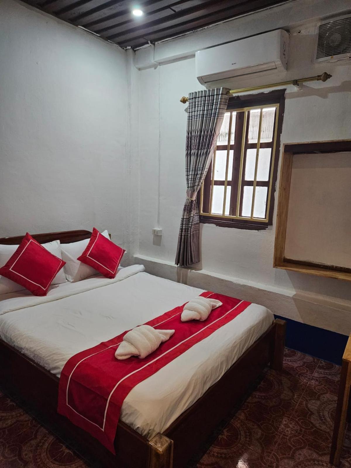 Chitlatda Bila House Bed & Breakfast Luang Prabang Exterior photo