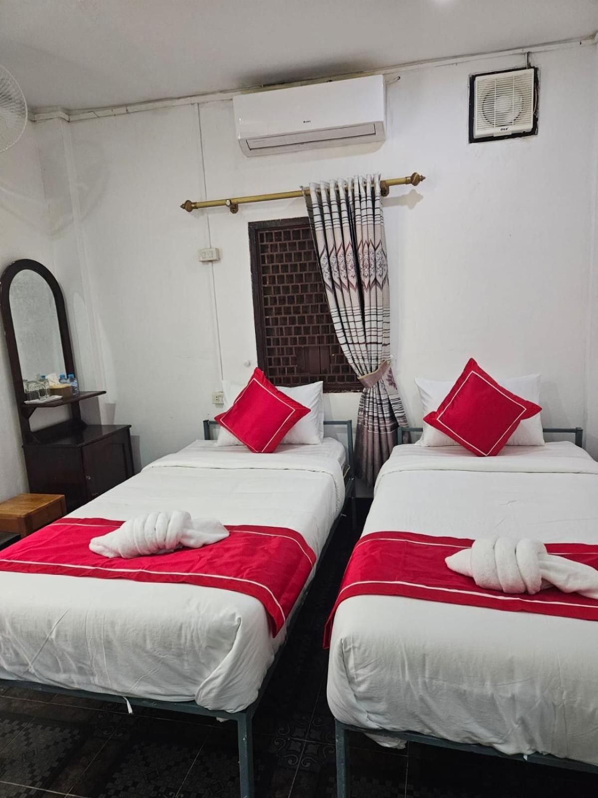 Chitlatda Bila House Bed & Breakfast Luang Prabang Exterior photo